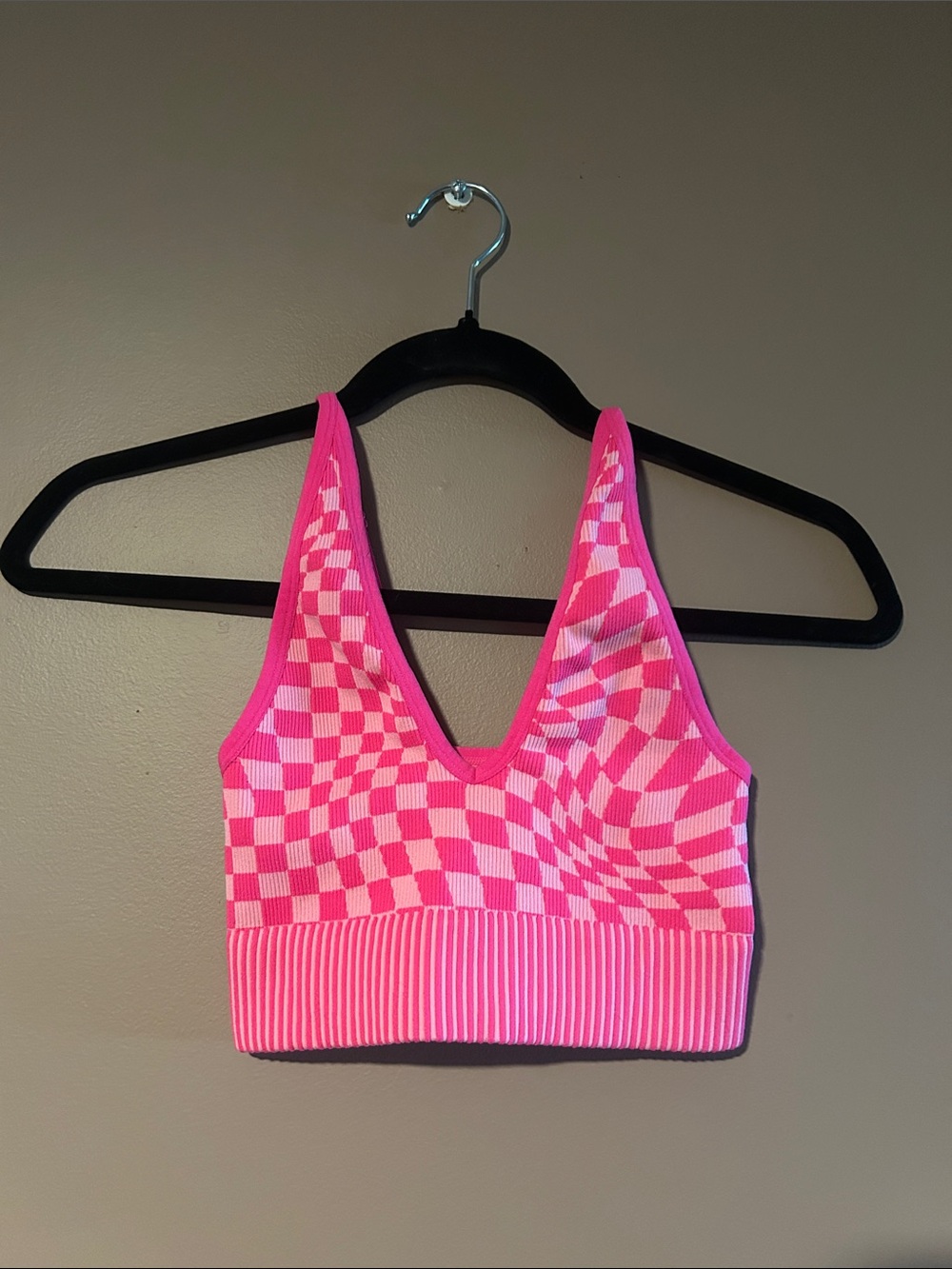 XS Garage Hot Pink & Light Pink Checkerboard V-Neck Crop Top